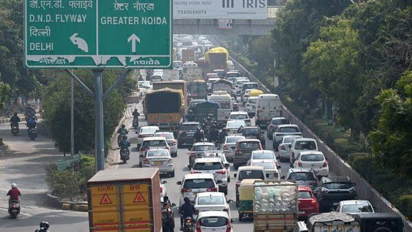 traffic congestion and confusion in the border suburbs of Delhi.